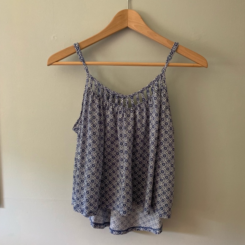 flowy tank